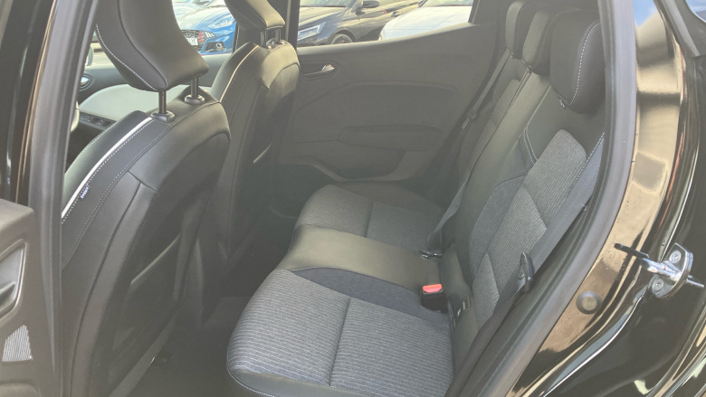 Renault Clio 1.6 E-TECH full hybrid 145 Techno 5dr Auto Hybrid Hatchback